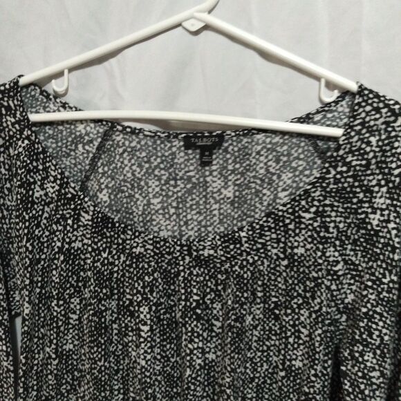 Talbot's Size M Shirt 3/4 Sleeve Black And White All Over Print - Picture 5 of 8